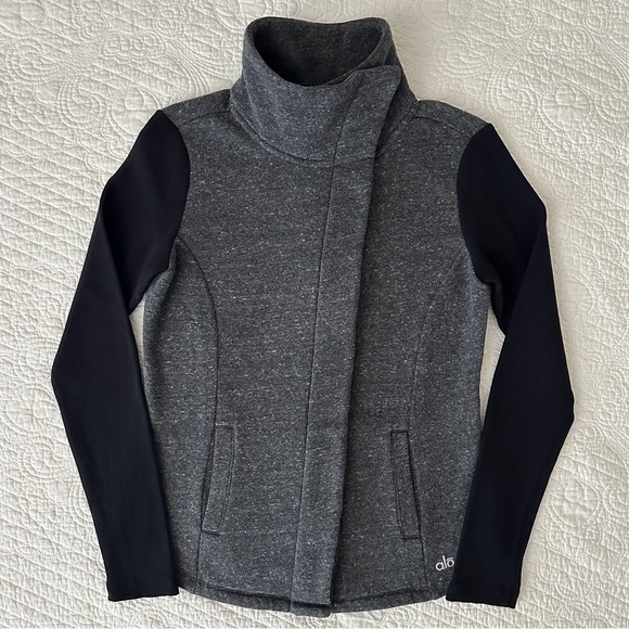 ALO Yoga Harbor Knit Jacket Women’s Size Small Gray Black - Picture 8 of 8